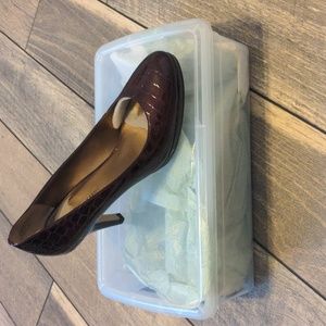 Anne Klein Women's Burgundy Snakeskin Heels 7.5